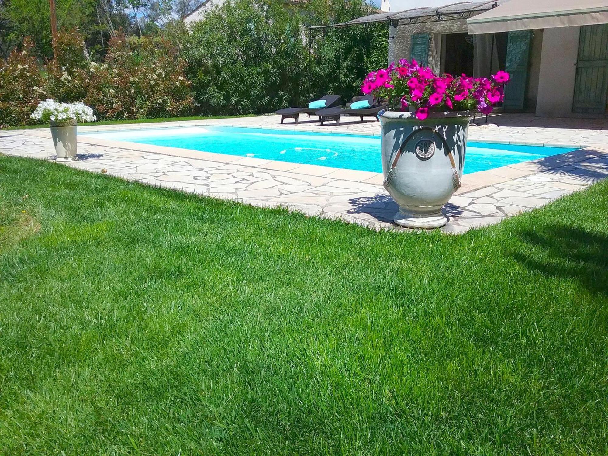 Peaceful Villa In Saint Paul De Vence With Pool 外观 照片