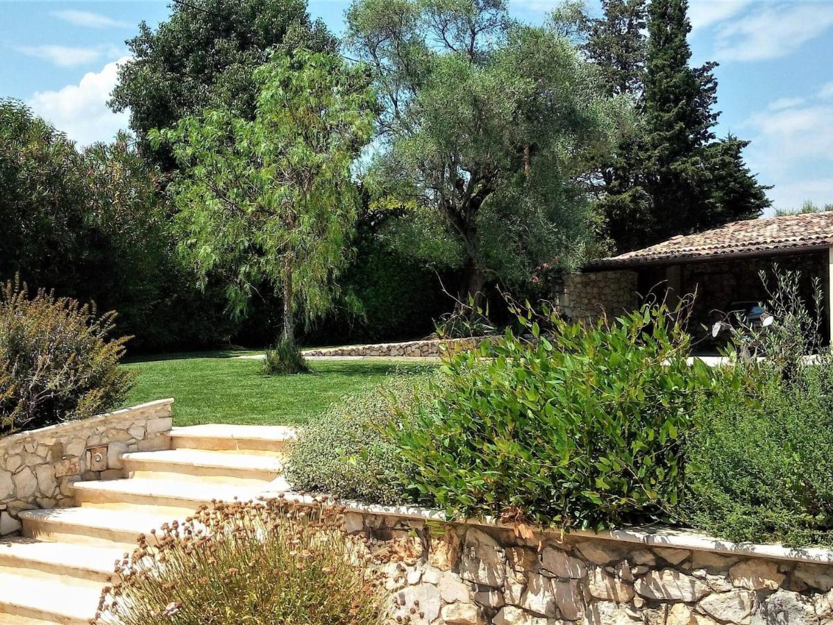 Peaceful Villa In Saint Paul De Vence With Pool 外观 照片