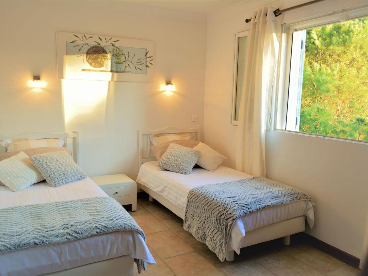 Peaceful Villa In Saint Paul De Vence With Pool 外观 照片